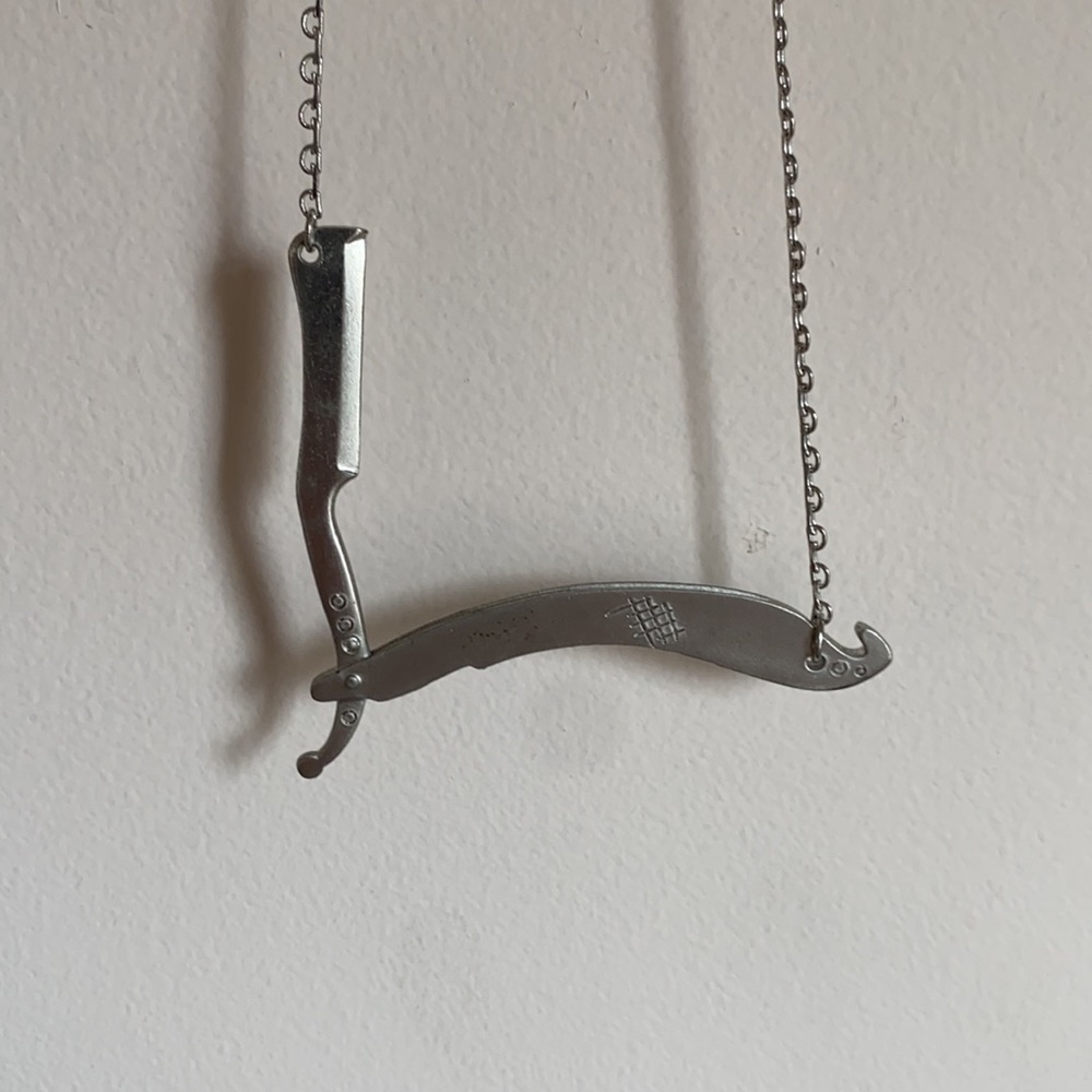 Straight Razor Necklace - Picture 2 of 2